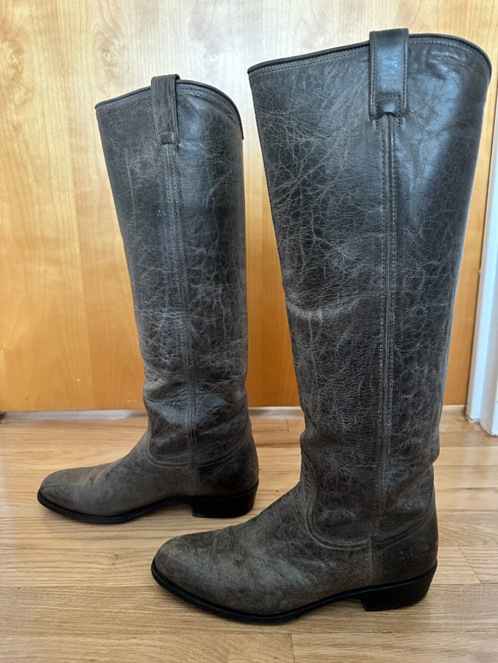 Grey Frye Dorado leather boots, size 10 - Picture 3 of 5